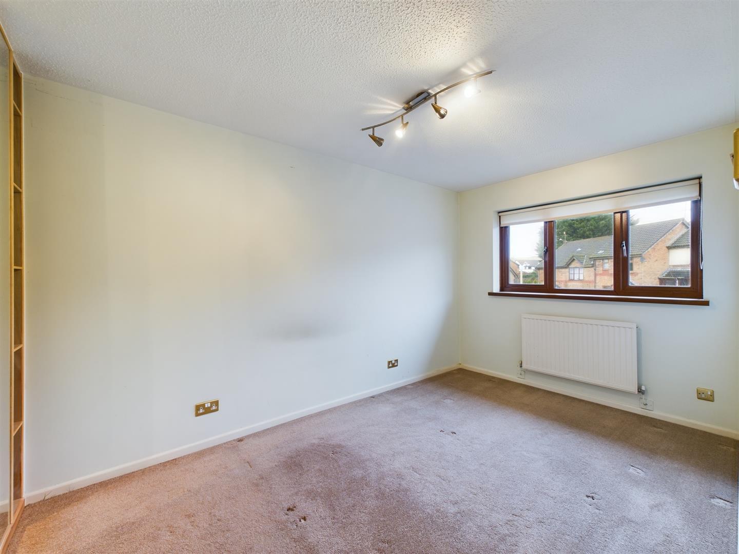 Ffordd Ddu, Pyle, Bridgend McHattons Estate Agents, Bridgend